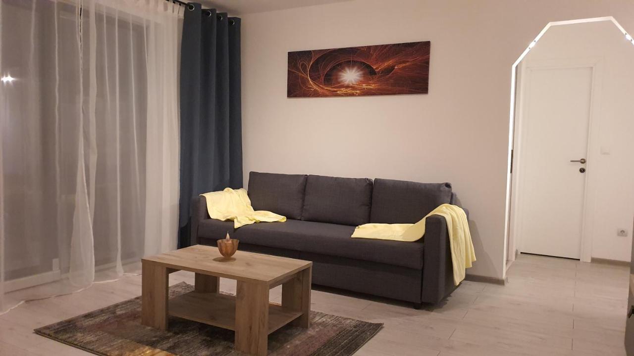 Apartament Fim Apartament Hunedoara Zewnętrze zdjęcie