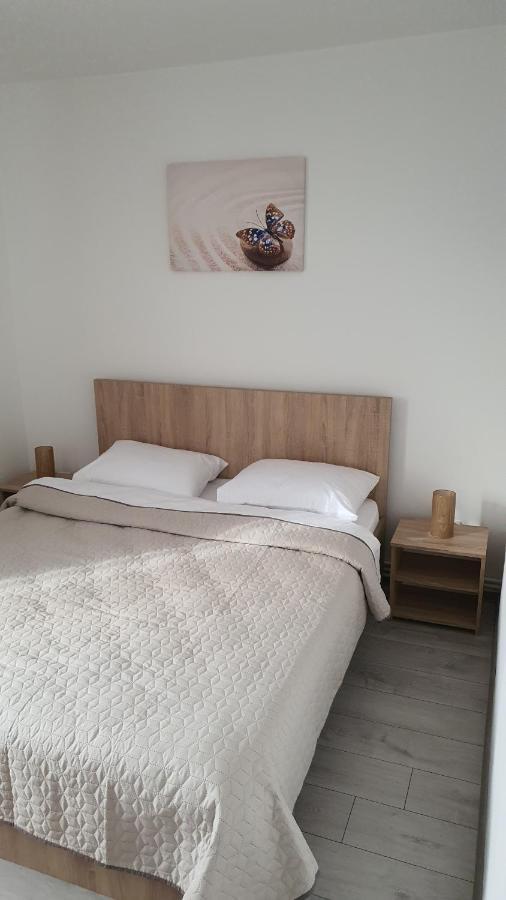 Apartament Fim Apartament Hunedoara Zewnętrze zdjęcie